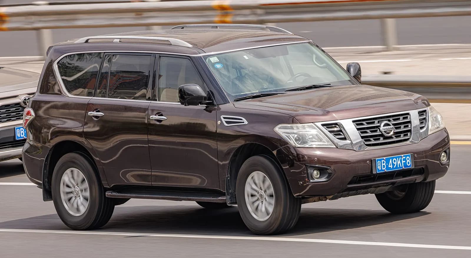 Nissan Patrol, 2017, qəhvəyi