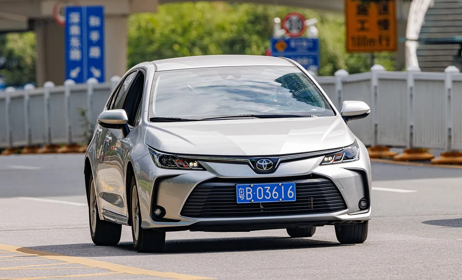 Toyota Corolla, 2021, gümüşü